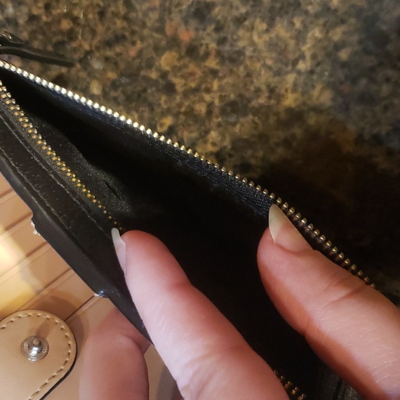 Kate Spade Slim Wallet - Picture 3 of 5